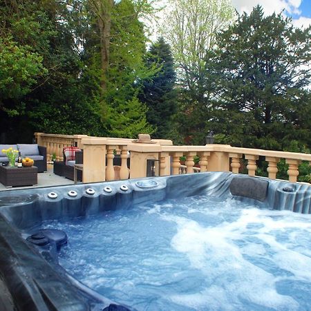 The School Rooms Estate Beautiful, Georgian Apartments With Private Heated Pool And Hot Tub Wifi And Parking Near Bath Box  Extérieur photo