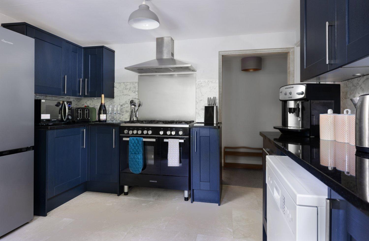 The School Rooms Estate Beautiful, Georgian Apartments With Private Heated Pool And Hot Tub Wifi And Parking Near Bath Box  Extérieur photo