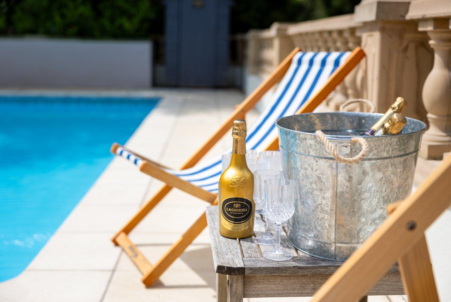 The School Rooms Estate Beautiful, Georgian Apartments With Private Heated Pool And Hot Tub Wifi And Parking Near Bath Box  Extérieur photo