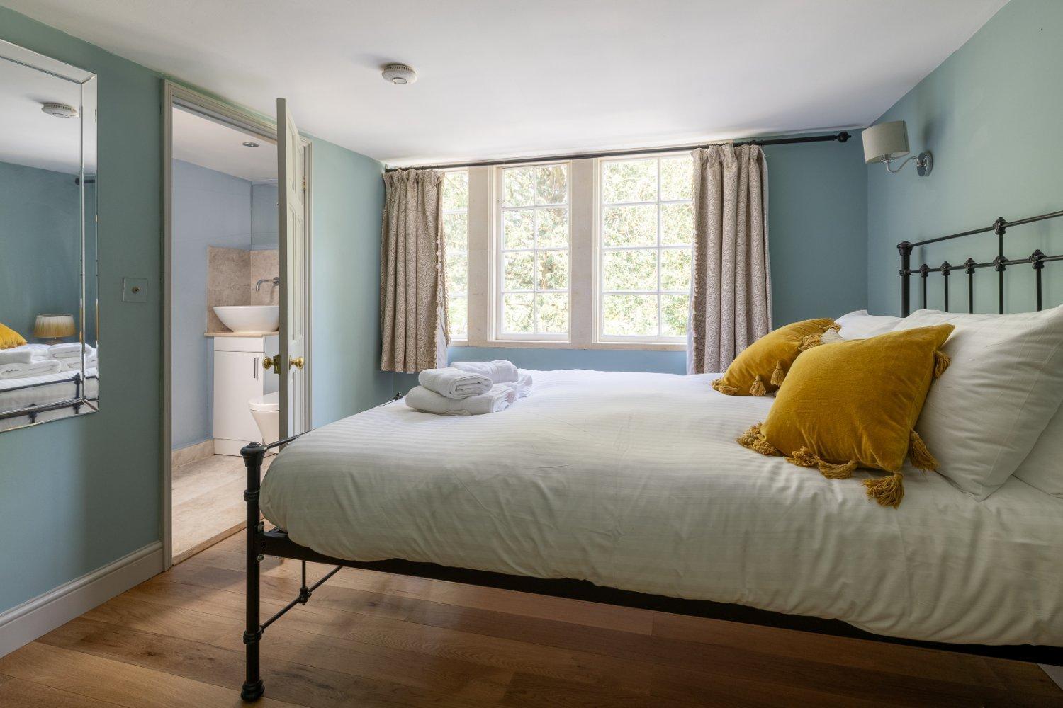 The School Rooms Estate Beautiful, Georgian Apartments With Private Heated Pool And Hot Tub Wifi And Parking Near Bath Box  Extérieur photo