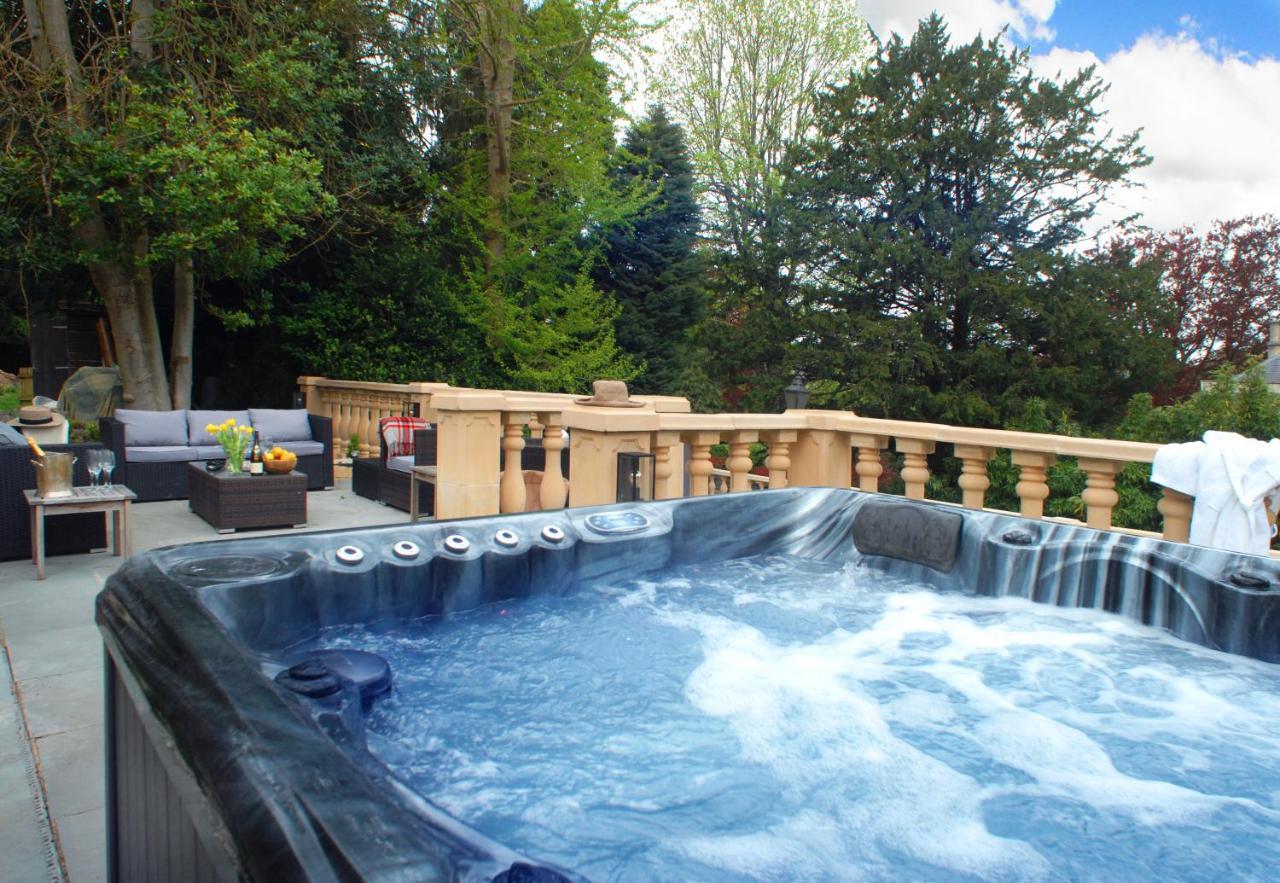 The School Rooms Estate Beautiful, Georgian Apartments With Private Heated Pool And Hot Tub Wifi And Parking Near Bath Box  Extérieur photo